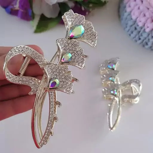 کلیپس طلایی رنگ ثابت طرح گل شیپوری